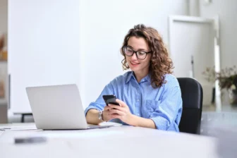 Descubre cómo escuchar a tu equipo y mejorar tu empresa con encuestas internas