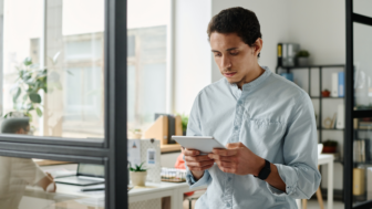 Cómo mejorar la experiencia del empleado a través del feedback