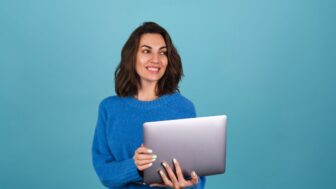 ¿Por qué automatizar encuestas de satisfacción en tiempo real?